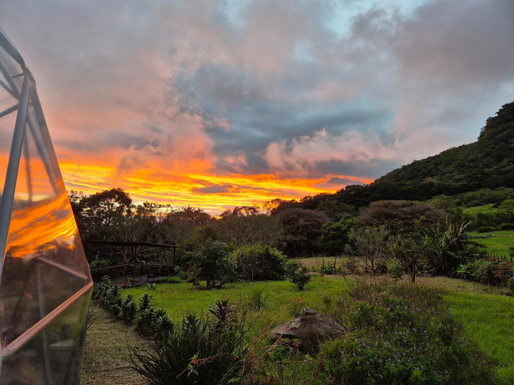 Glamping Monteverde Exterior photo